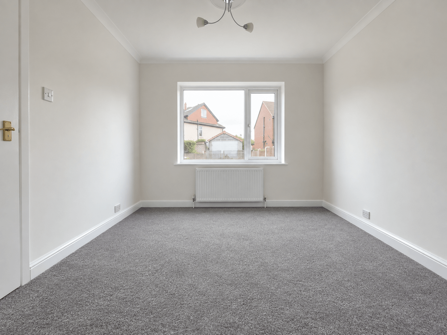 Flat Haddon Road in Greater London