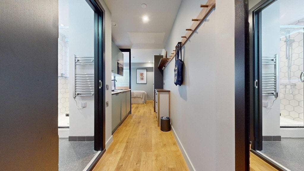 Flat First Way in Greater London