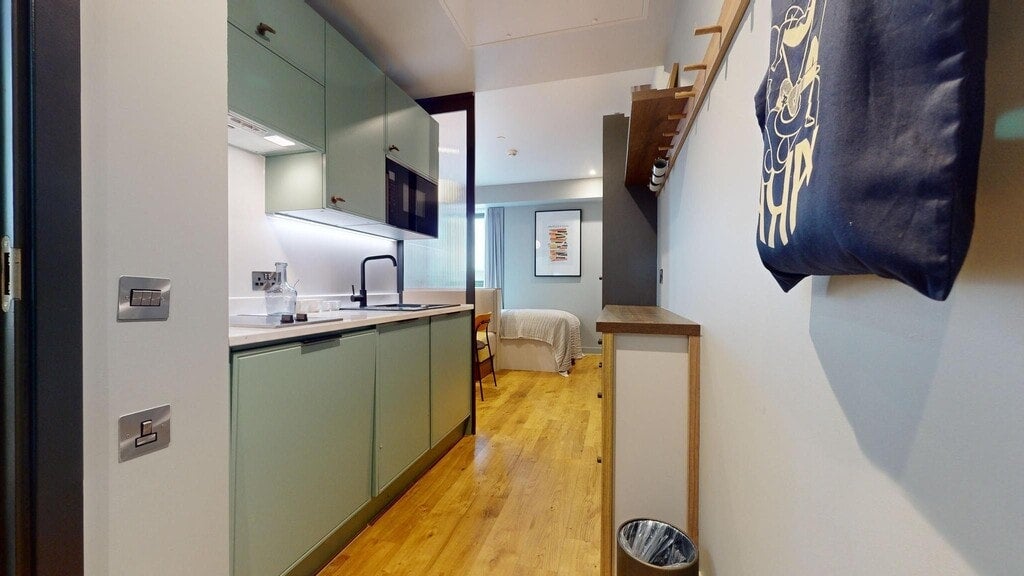 Flat First Way in Greater London