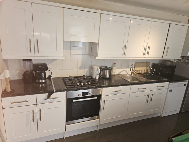 Room Bloomfield Road in Greater London