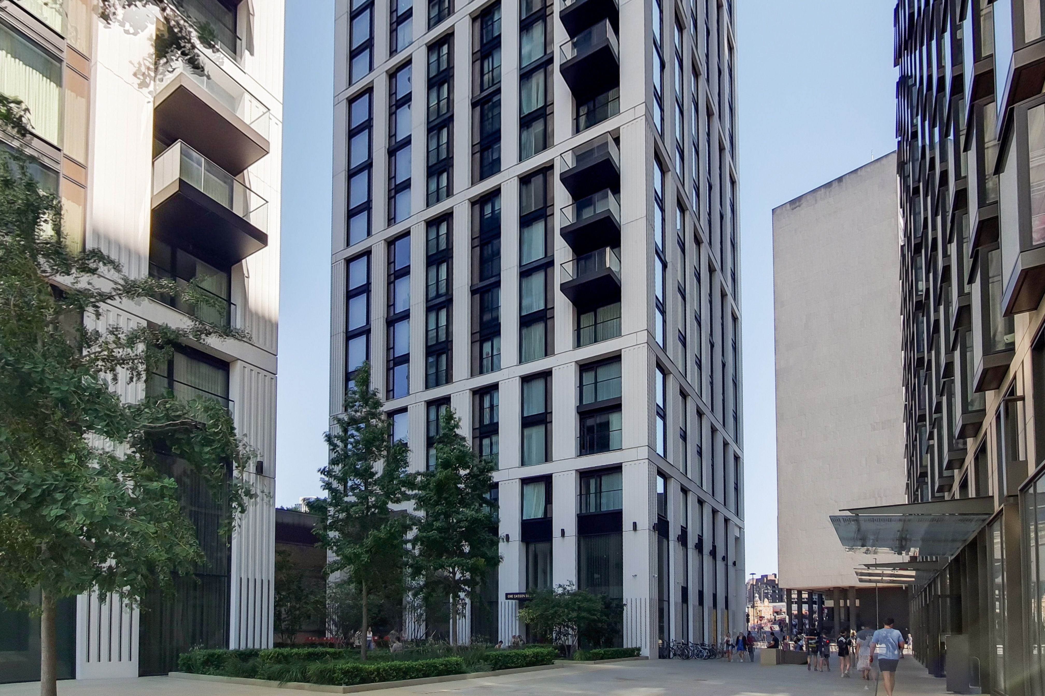 Flat Sutton Walk in Greater London