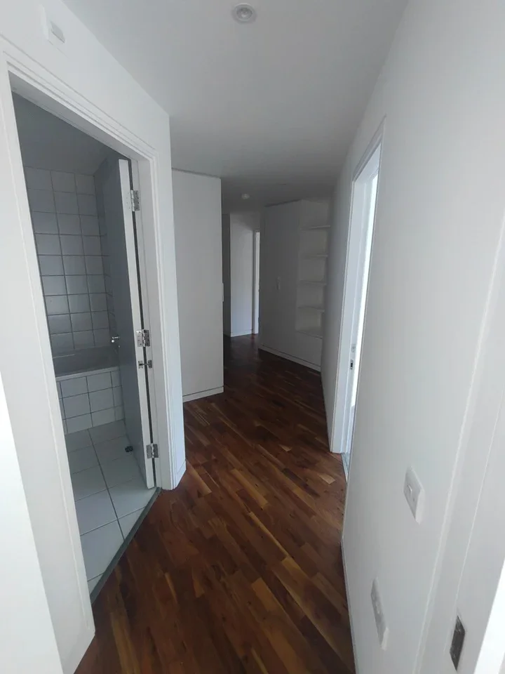 Flat Lansdowne Lane in Greater London