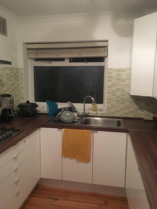 Room Sandhurst Road in Greater London