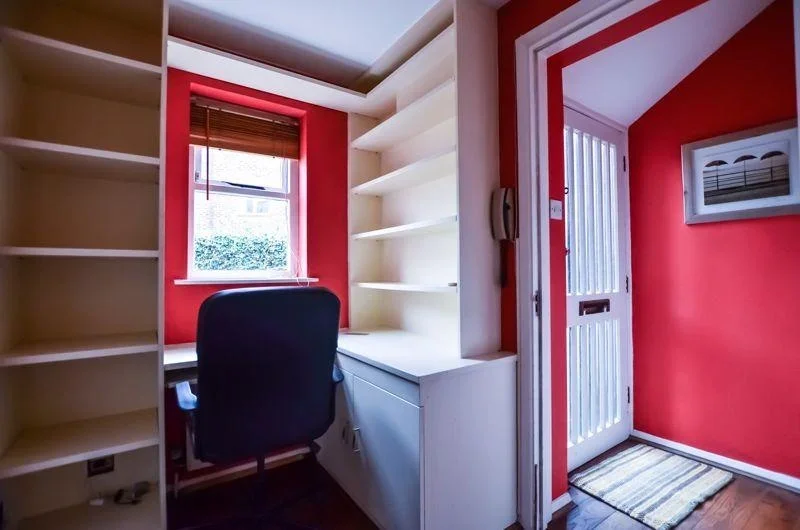 House Lamplighter Close in Greater London