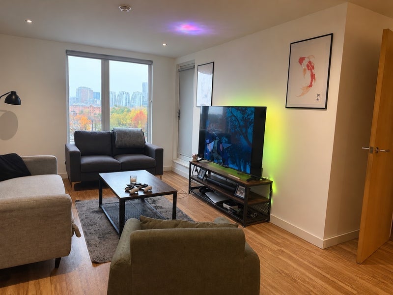 Room Elmira Way in Salford
