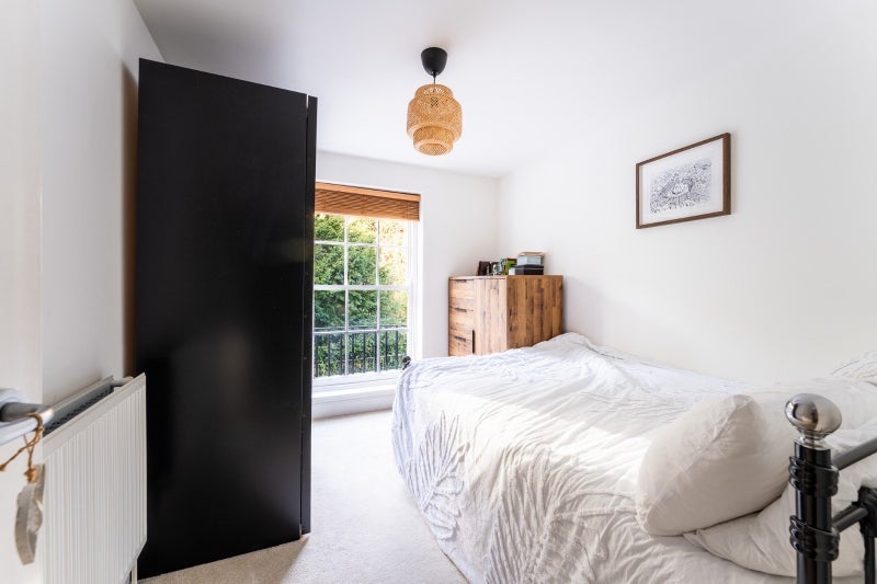 Flat Cornwallis Grove in Bristol