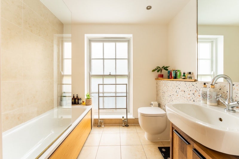 Flat Cornwallis Grove in Bristol