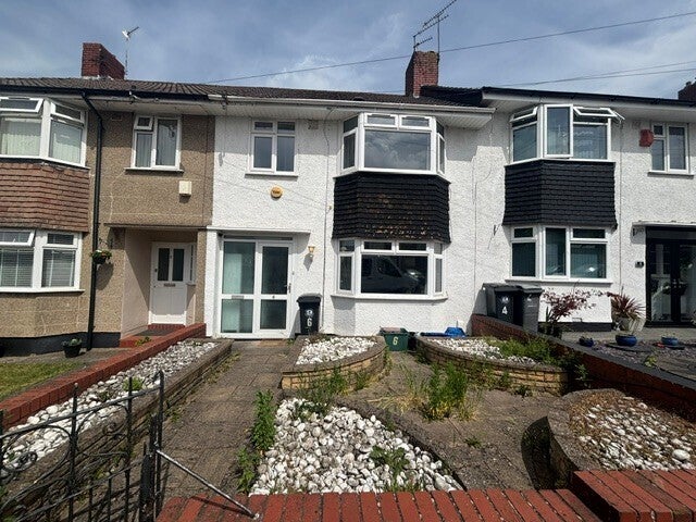 House Redhill Drive in Bristol