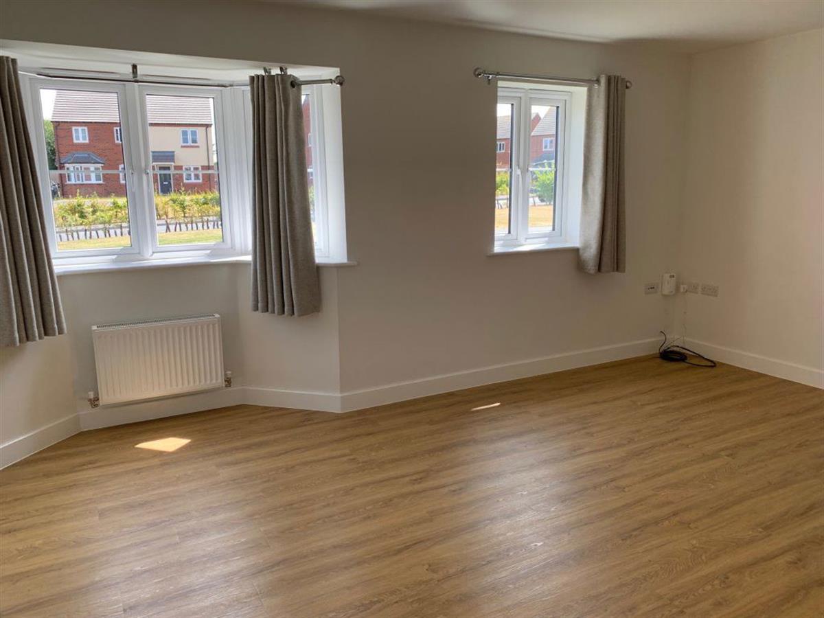 House Lloyd Way in Sheet