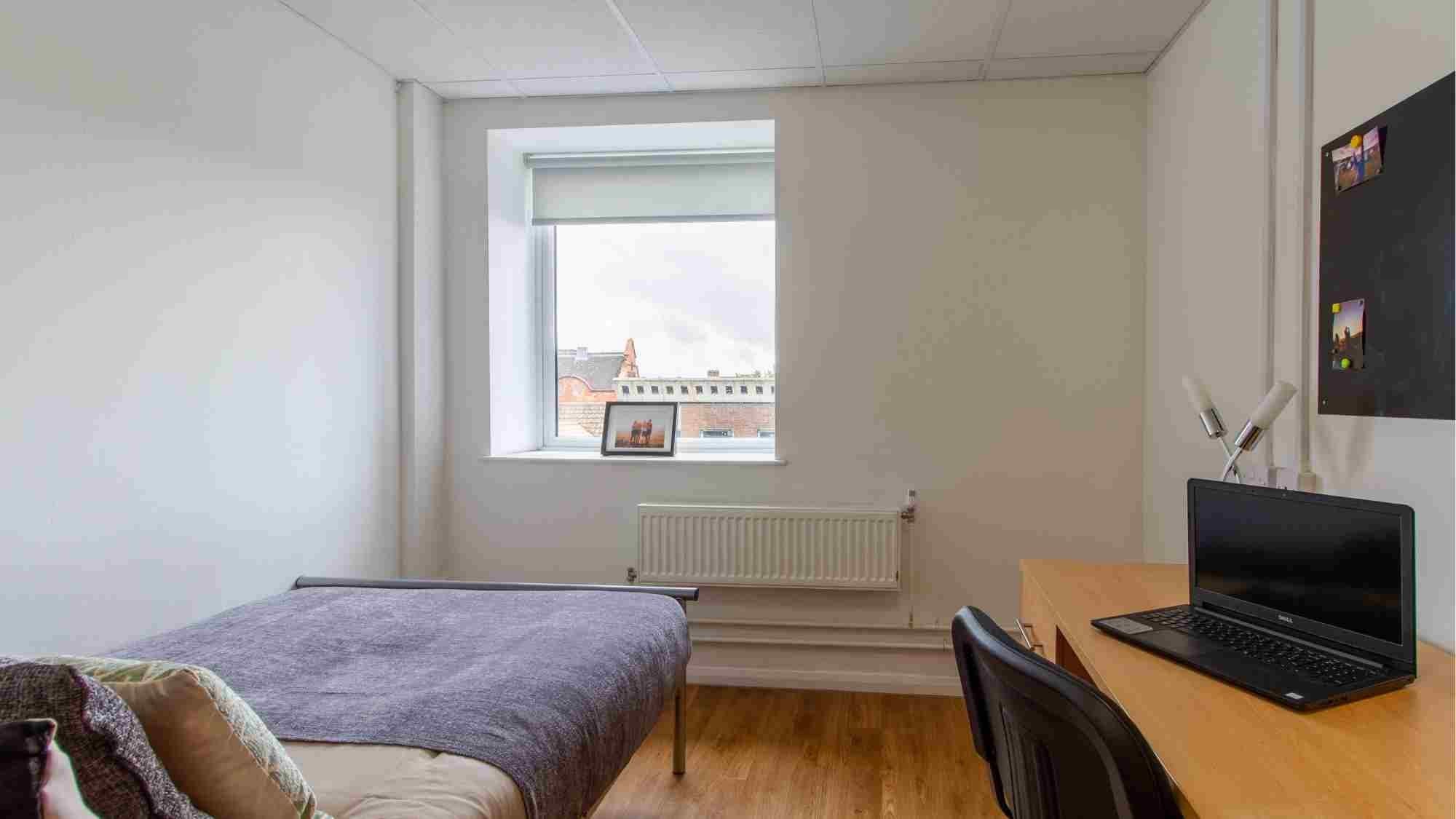 Flat Clasketgate in Lincoln