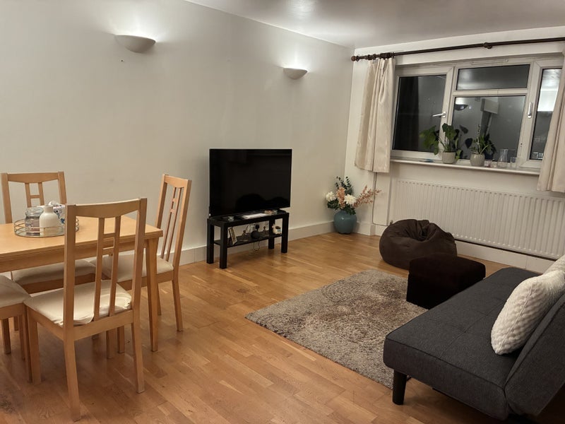 Flat Studley Road in Greater London