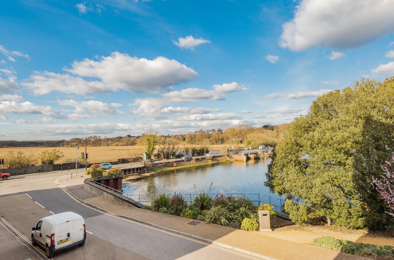 Flat Almansa Way in New Forest