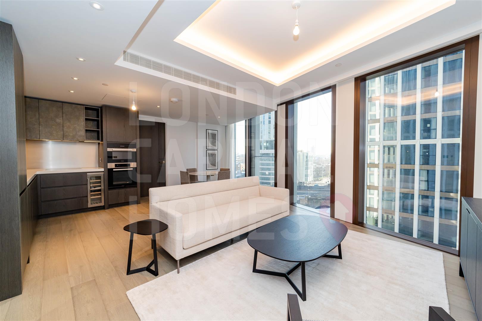 Flat Carnation Way in Greater London