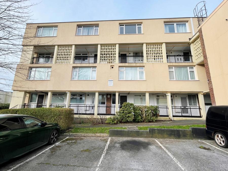 Flat Vaagso Close in Plymouth