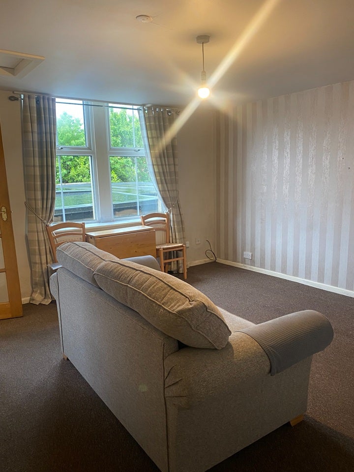 Flat Finsbury Drive in Bradford