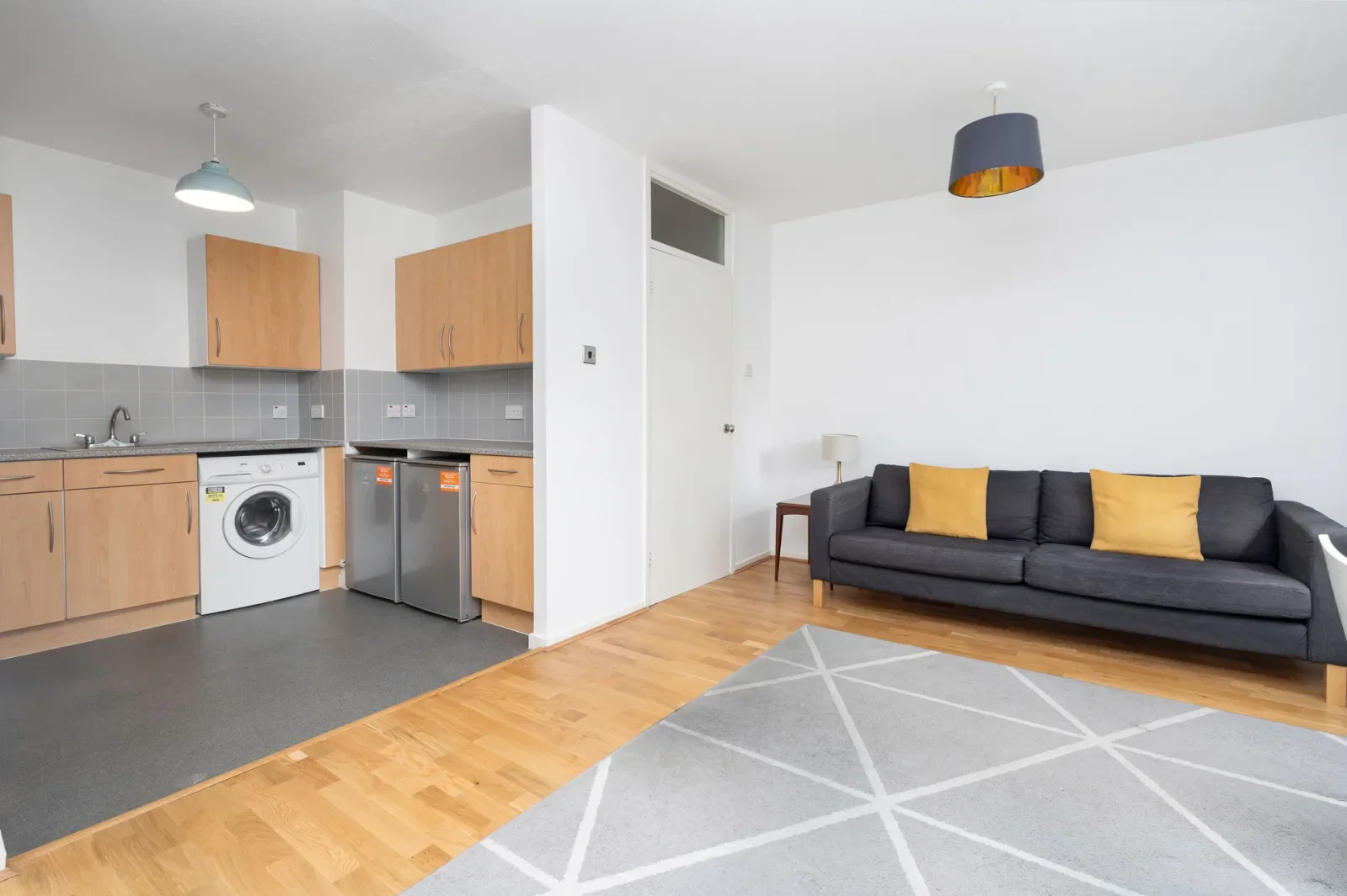 Room Brecknock Road in Greater London