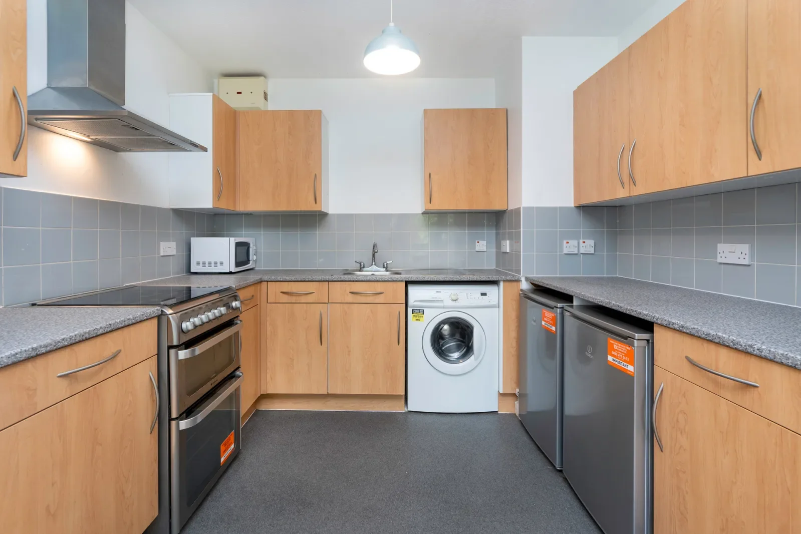 Room Brecknock Road in Greater London