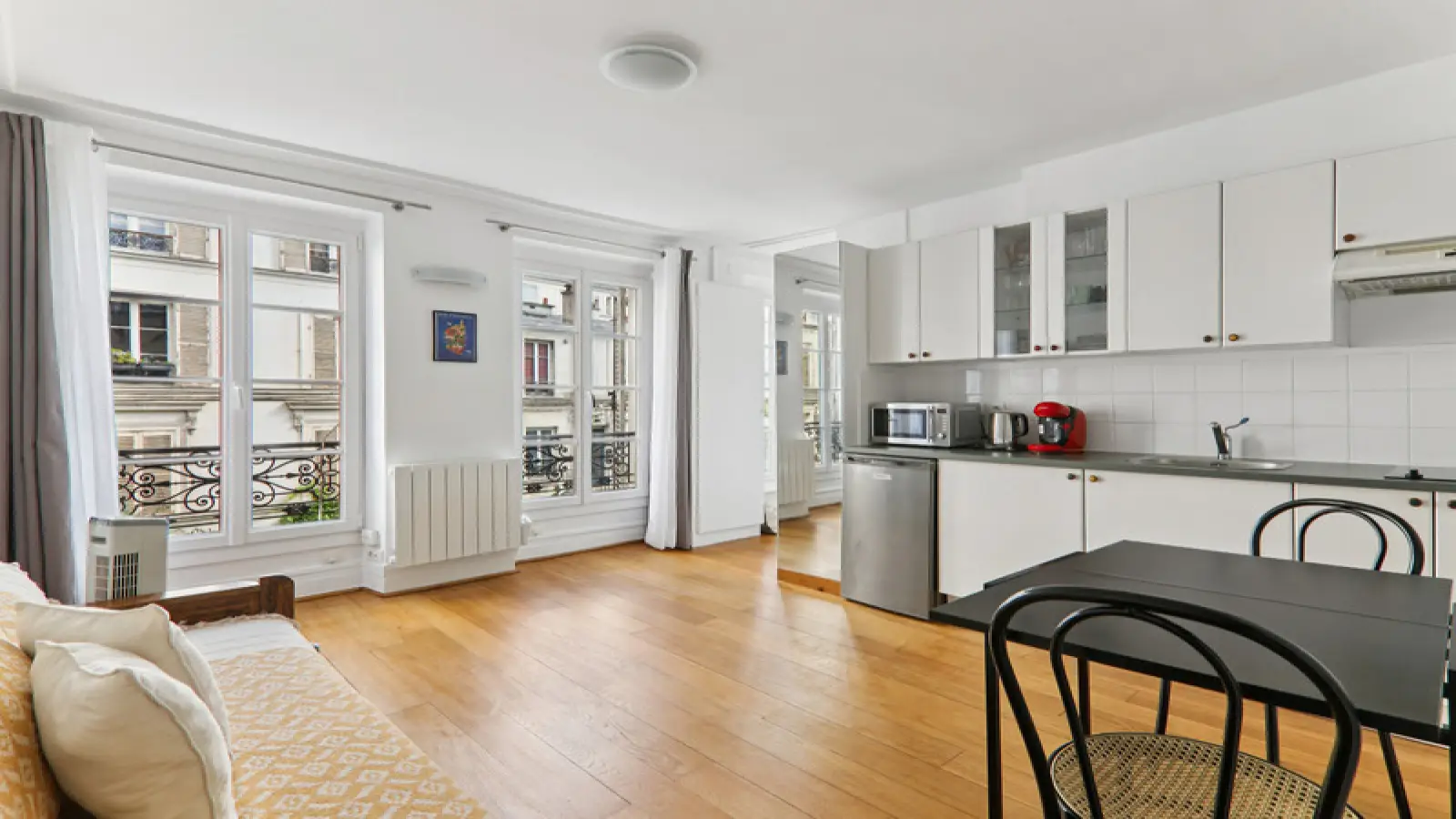 Flat Rue de Charenton in Paris