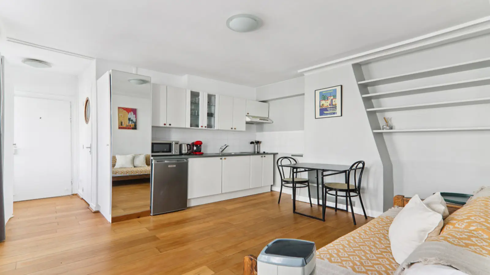 Flat Rue de Charenton in Paris