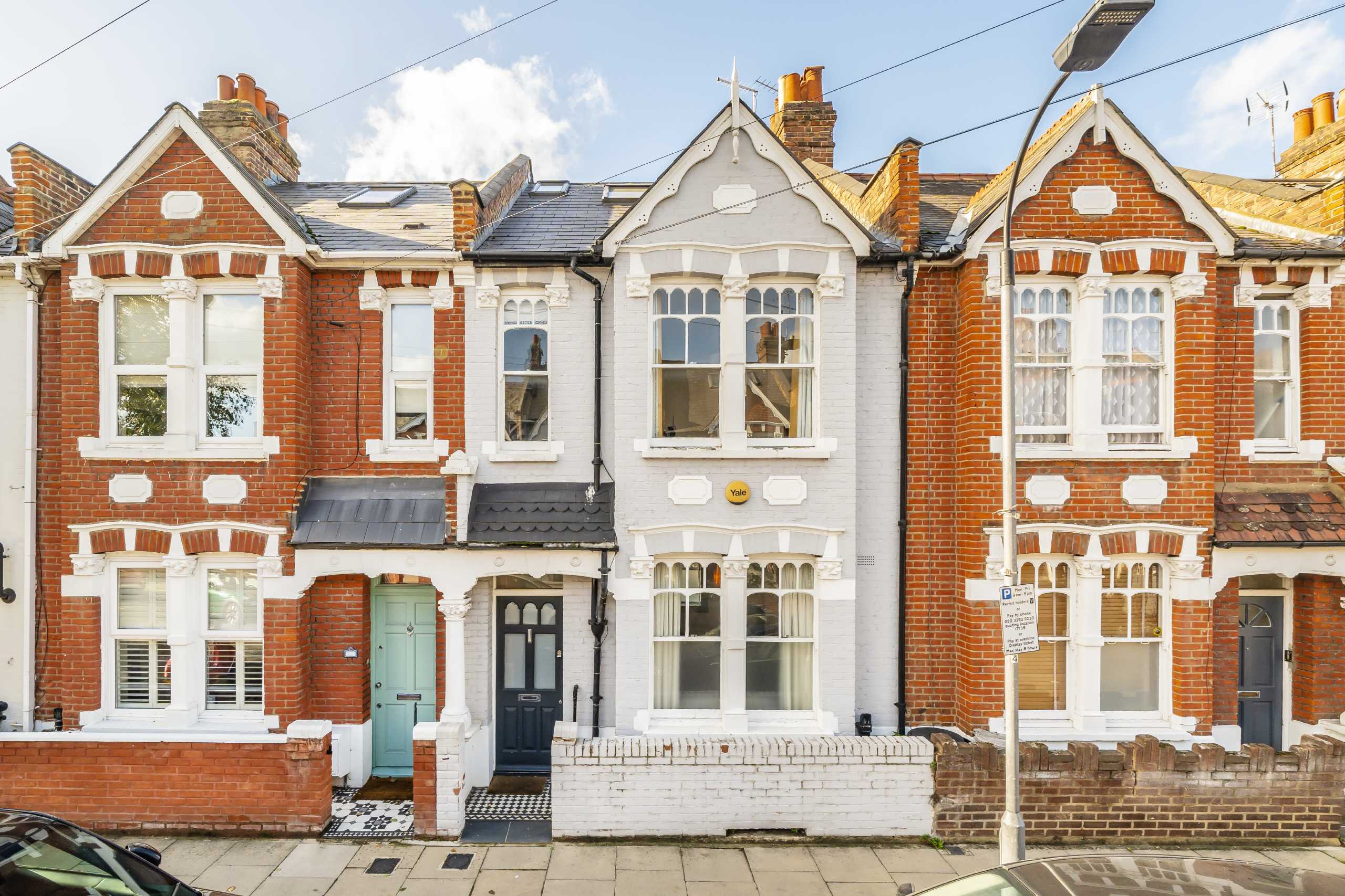House Thorpebank Road in Greater London