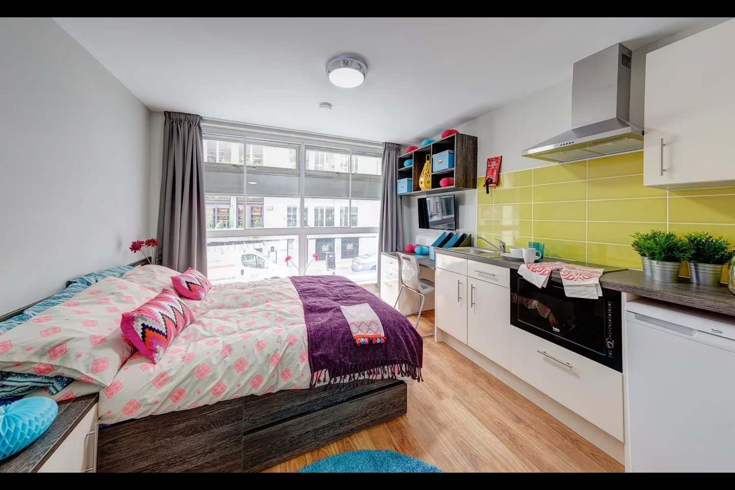 Room Davies Street in Liverpool