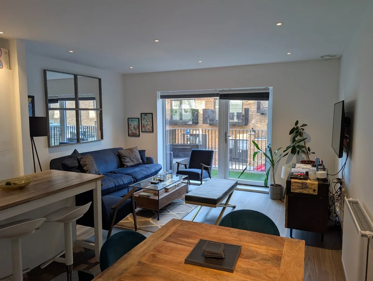 Flat Brumwell Avenue in Greater London