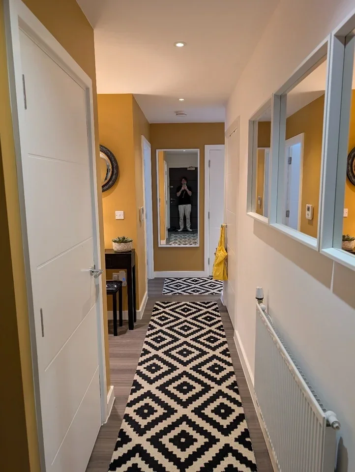 Flat Brumwell Avenue in Greater London