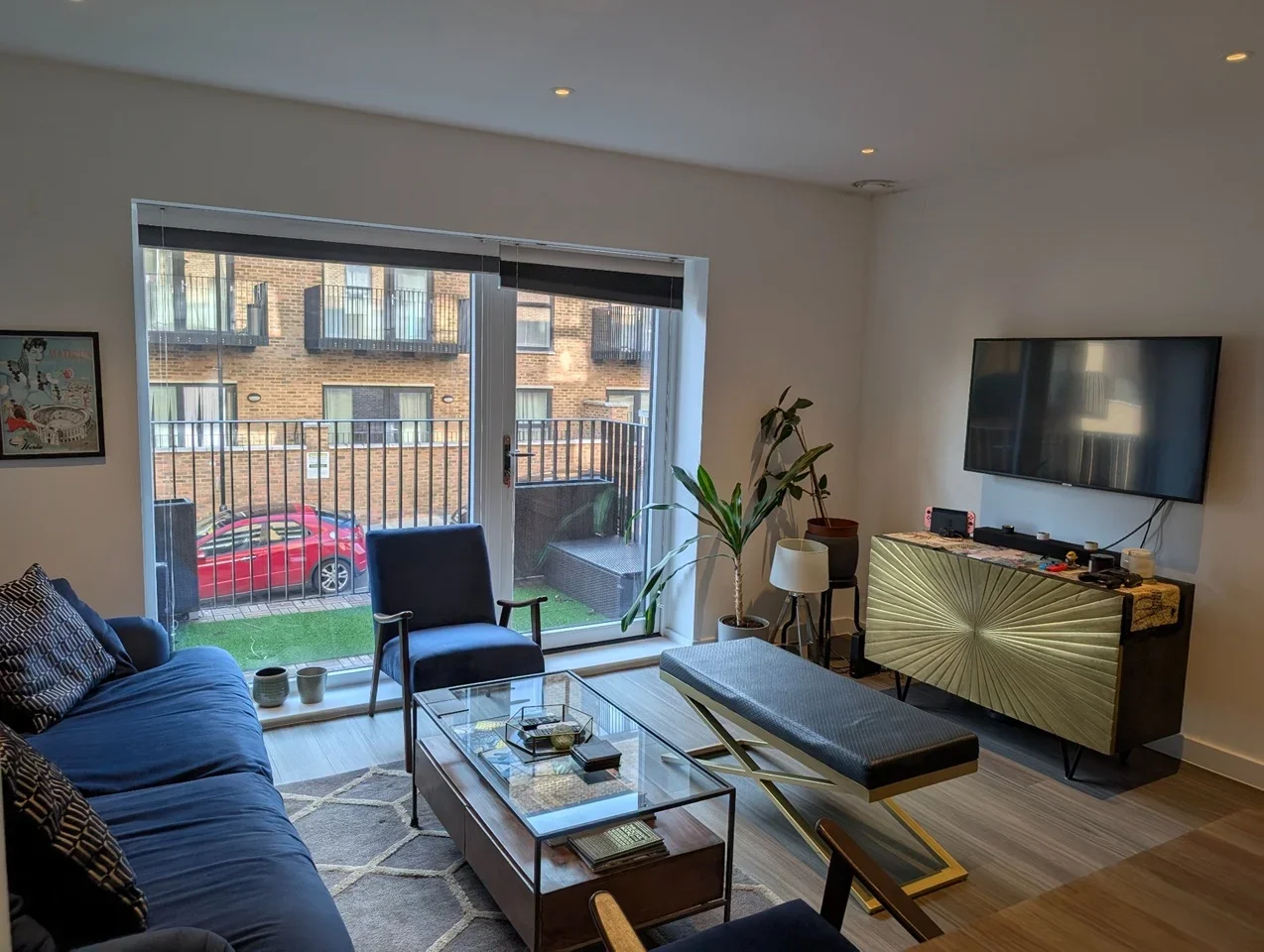 Flat Brumwell Avenue in Greater London
