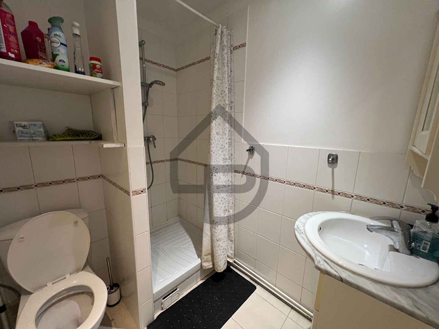 Flat Rue Guy de Gouyon du Verger in Arcueil