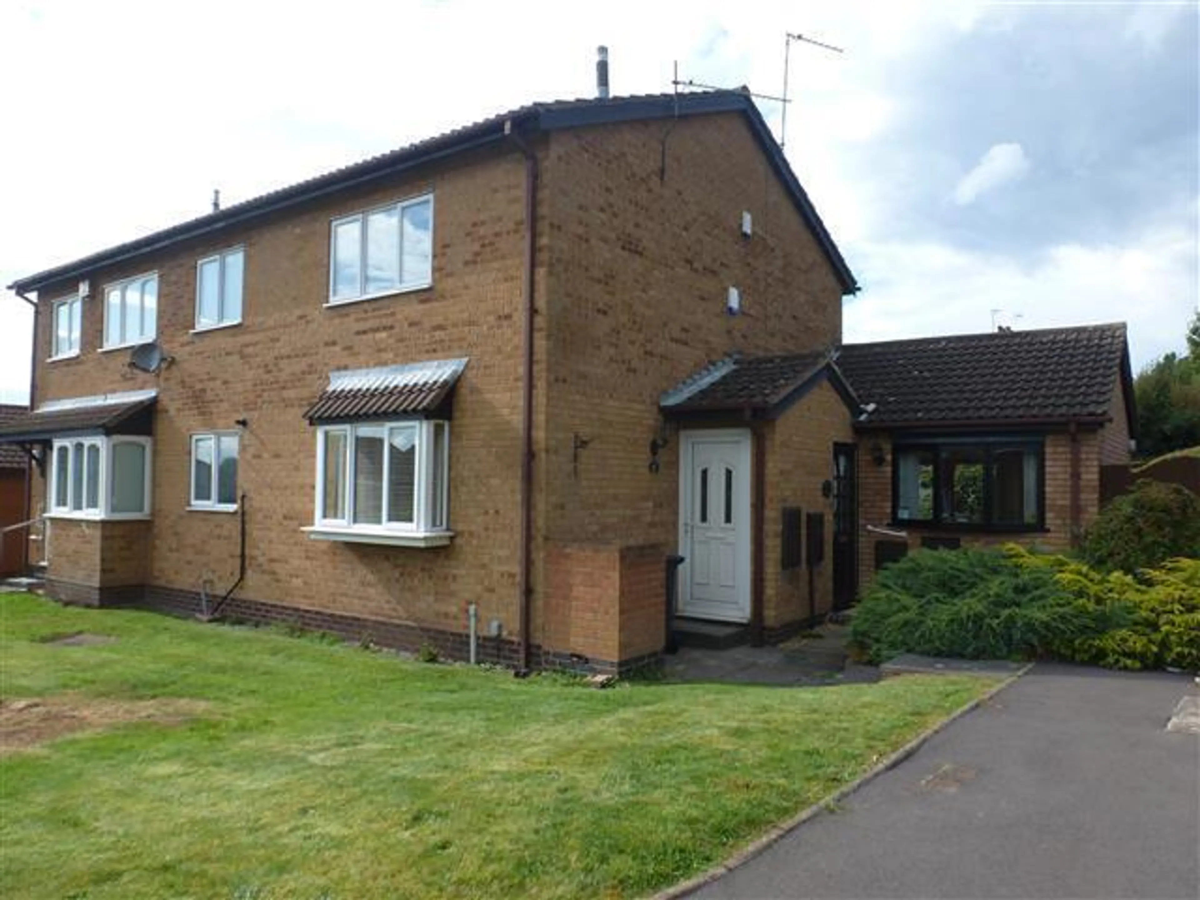 Flat Wiseman Grove in Birmingham