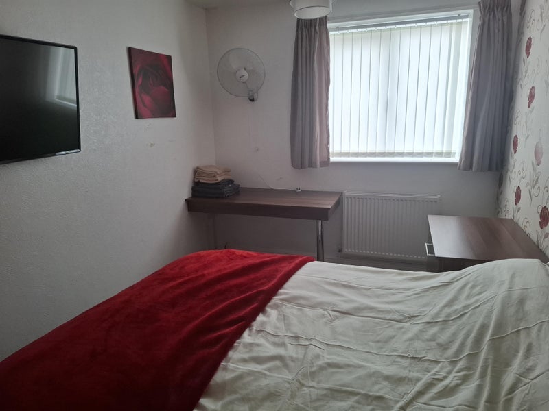 Room Troydale Drive in Manchester