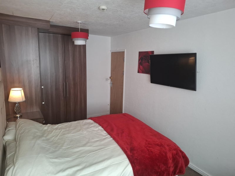 Room Troydale Drive in Manchester