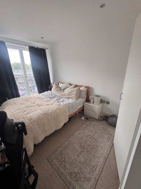 Room Deptford Bridge in Greater London