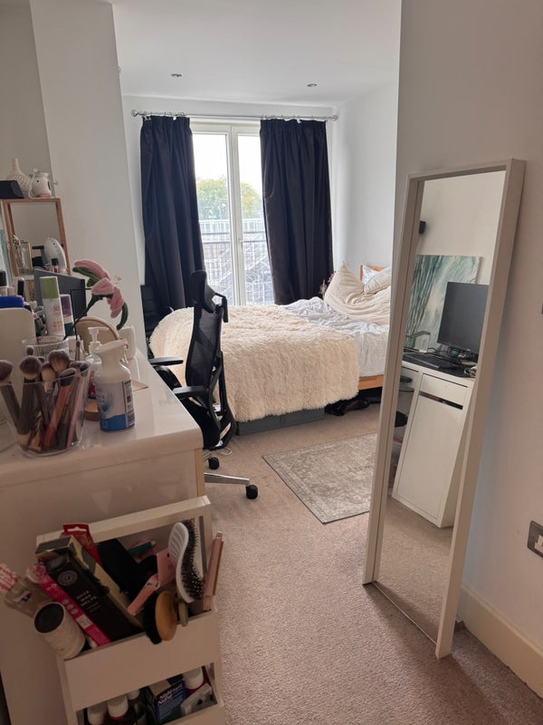 Room Deptford Bridge in Greater London