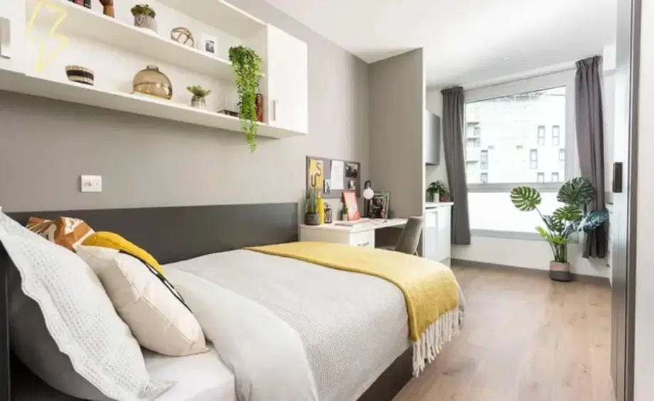 Flat First Way in Greater London