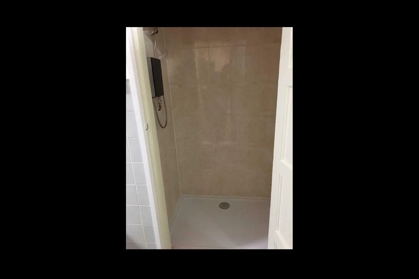 Flat Ross Crescent in Watford
