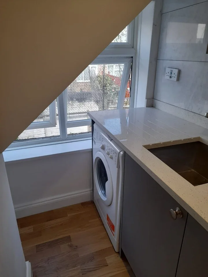 Flat Halston Close in Greater London