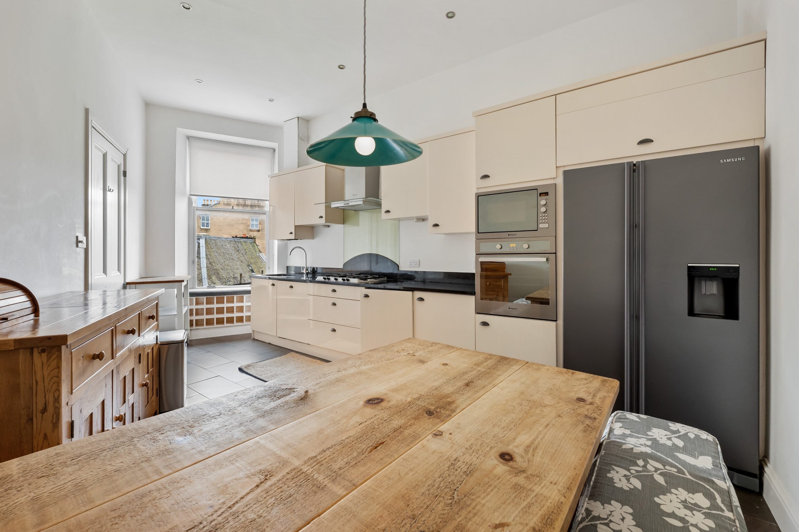 Flat Ruskin Lane in Glasgow