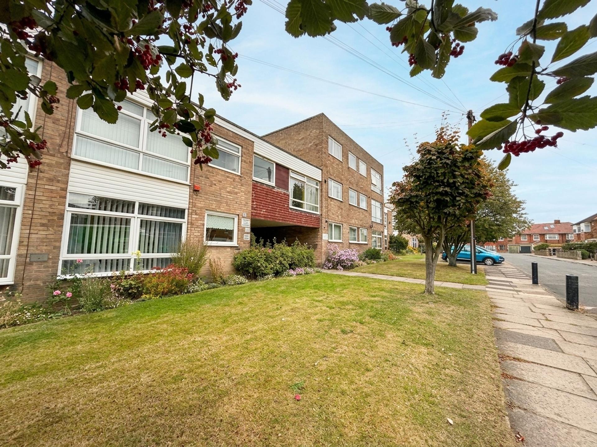 Flat Bowes Street in Newcastle upon Tyne