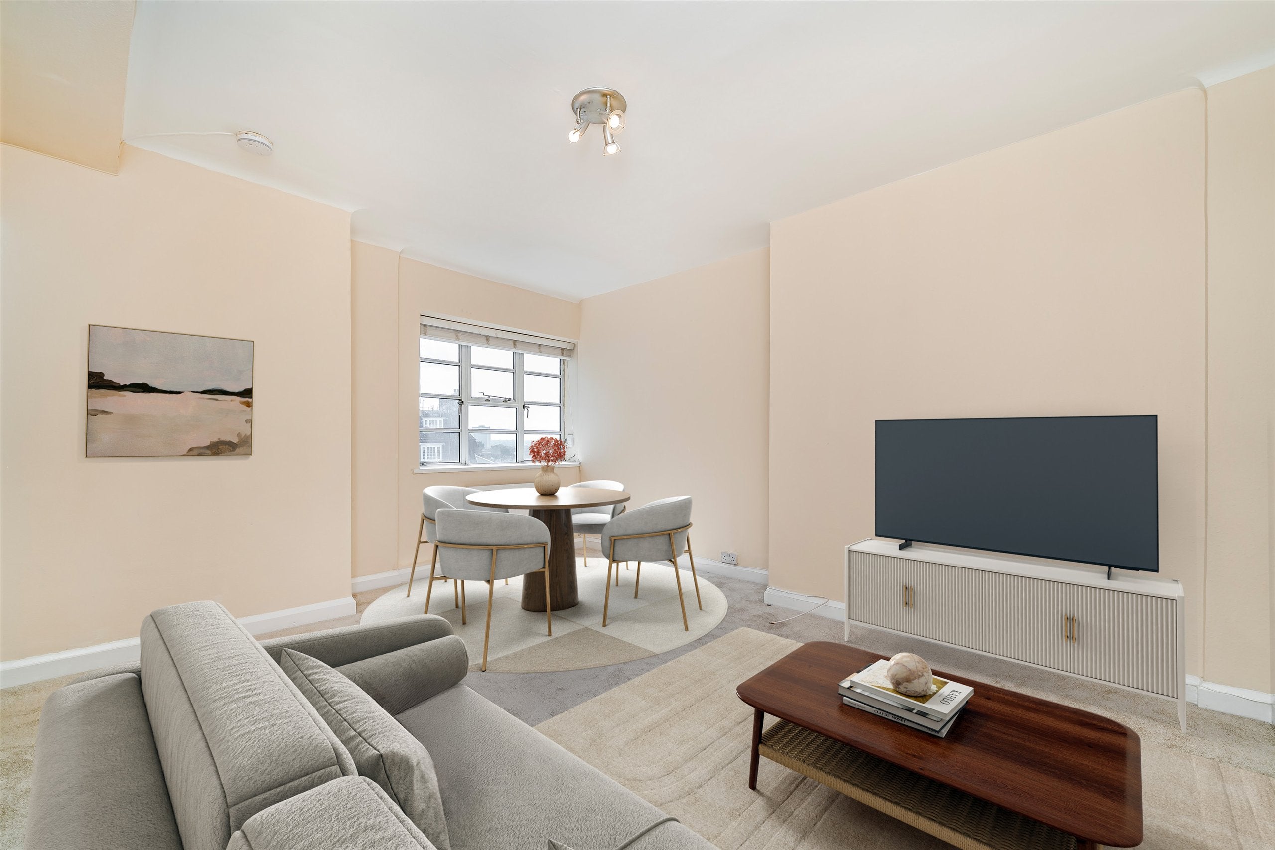 Flat Kensington Church Street in Greater London