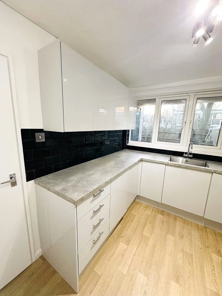 Room Waynflete Square in Greater London