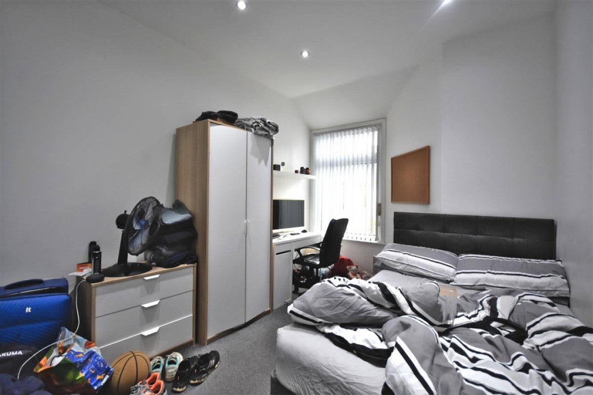 Room Binley Cycleway in Coventry