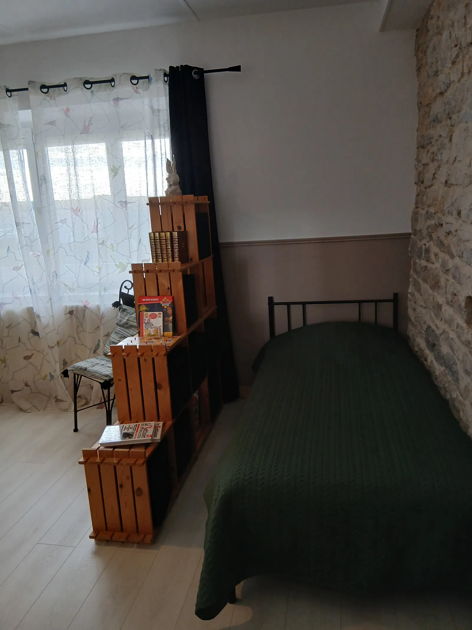 Room Route de Lons-le-Saunier in Arinthod