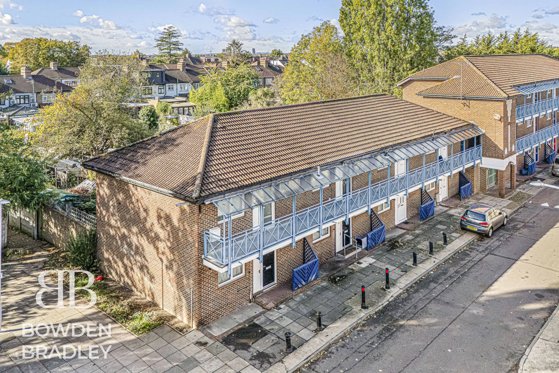 Flat Tiptree Crescent in Greater London