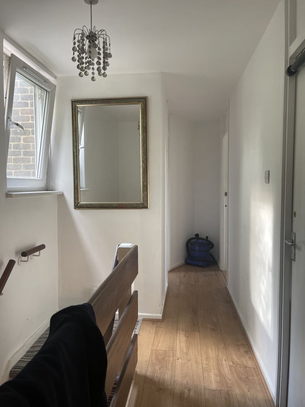 Room Hackney Road in Greater London
