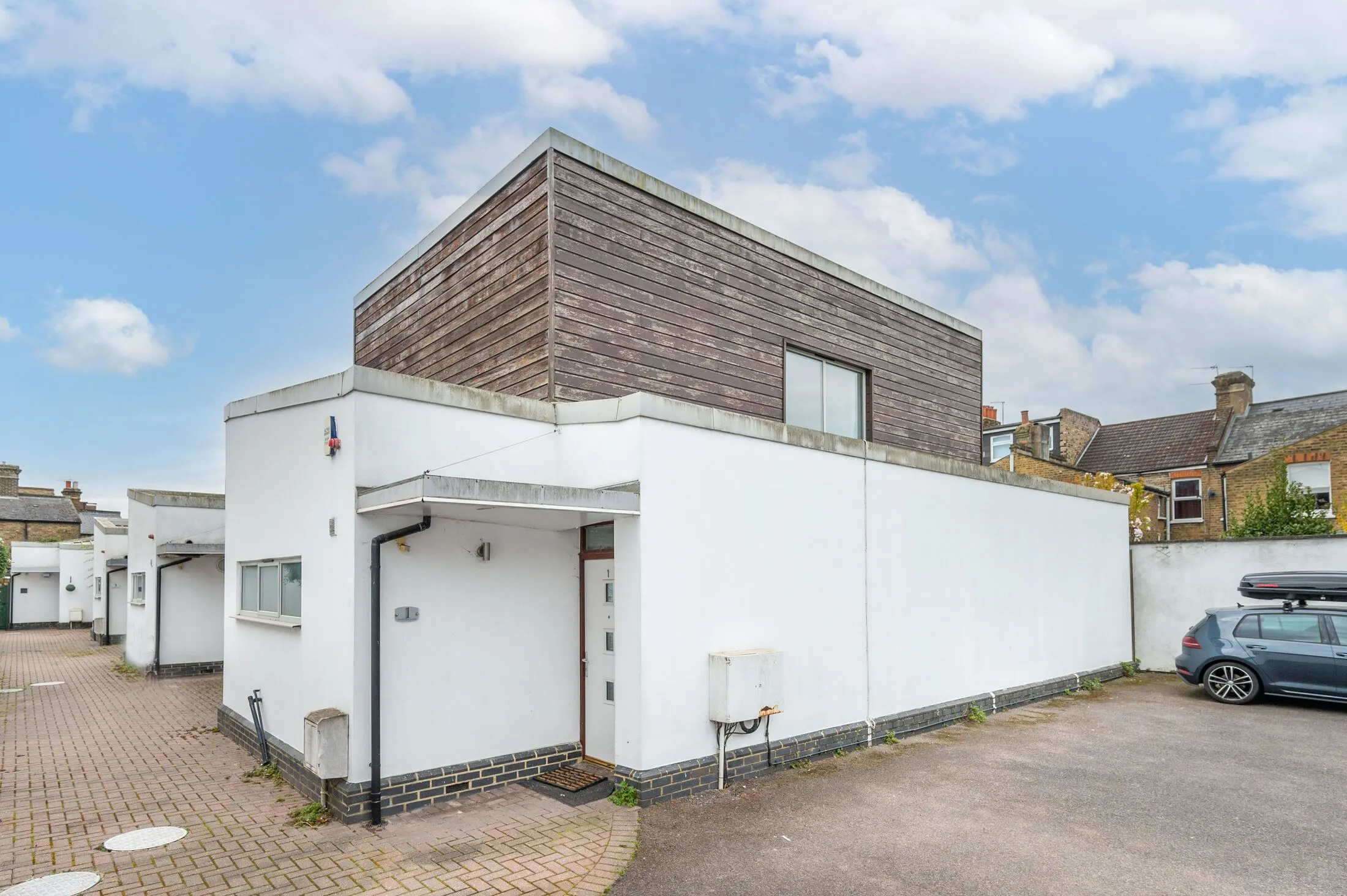 House Grosvenor Road in Greater London
