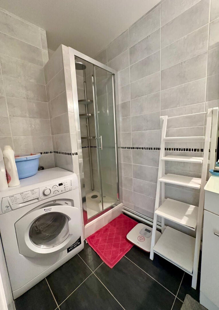 Appartement Rue Armand Silvestre à Courbevoie