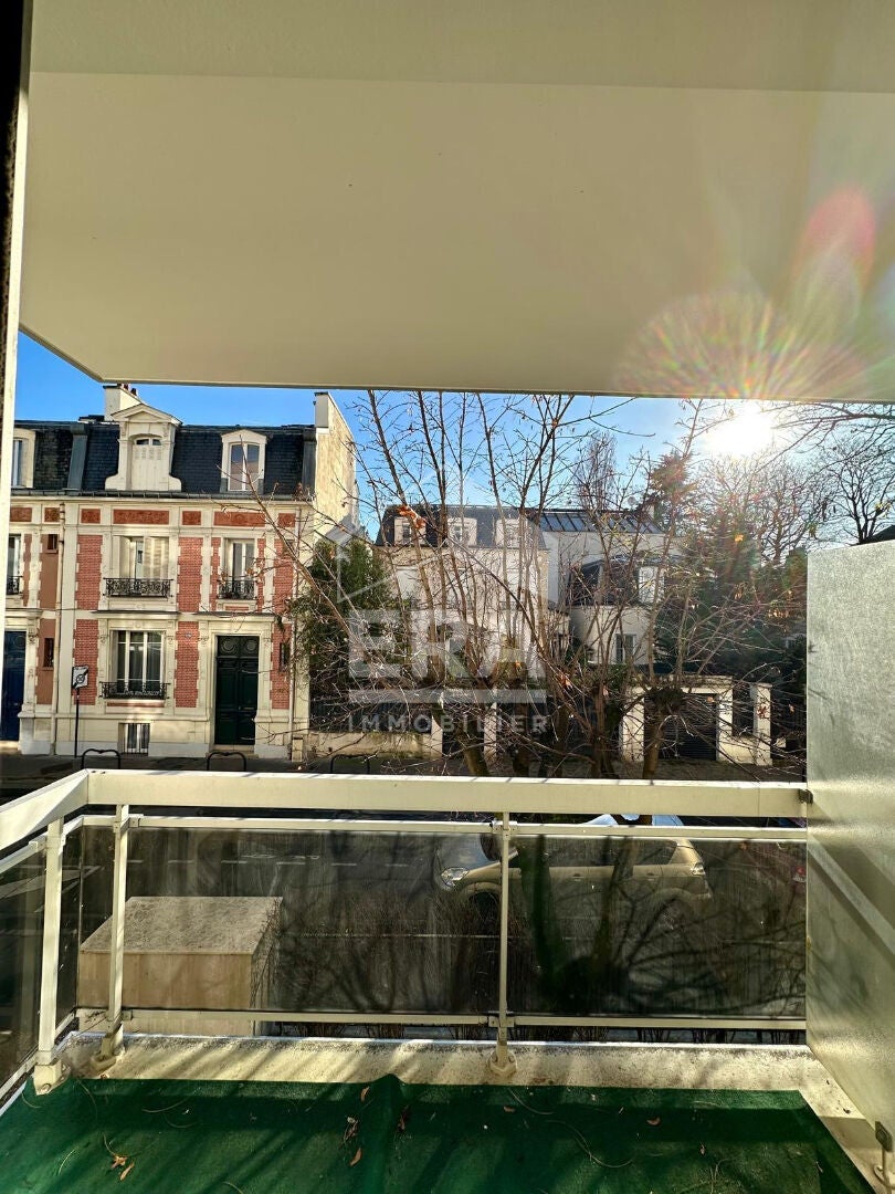 Appartement Rue Armand Silvestre à Courbevoie