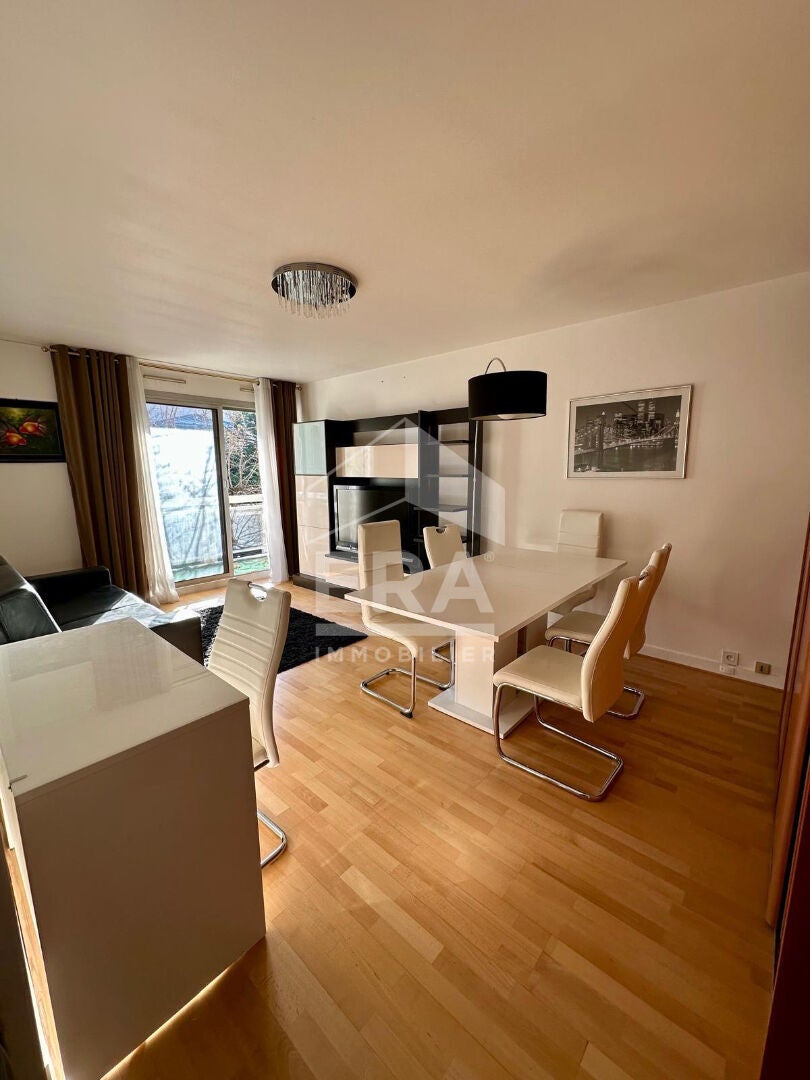 Appartement Rue Armand Silvestre à Courbevoie