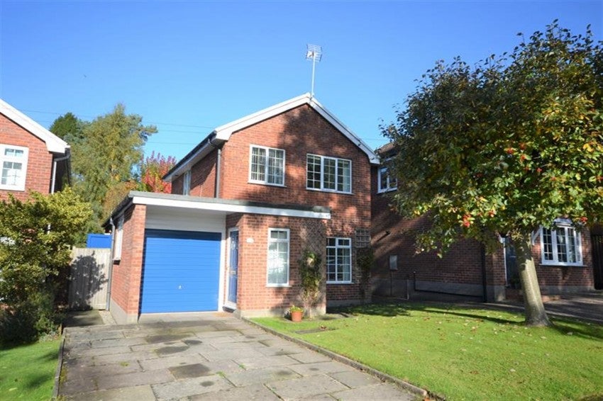 House Newquay Drive in Macclesfield
